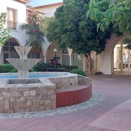 Eleantre Holiday Apartments Paphos Ngoại thất bức ảnh