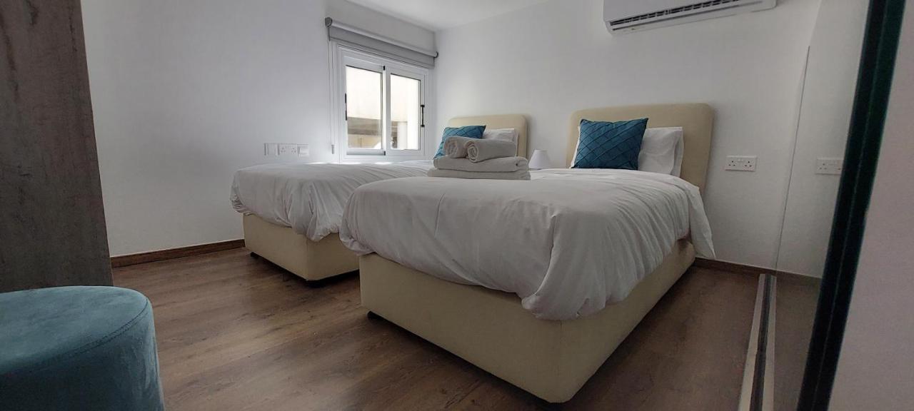 Eleantre Holiday Apartments Paphos Ngoại thất bức ảnh