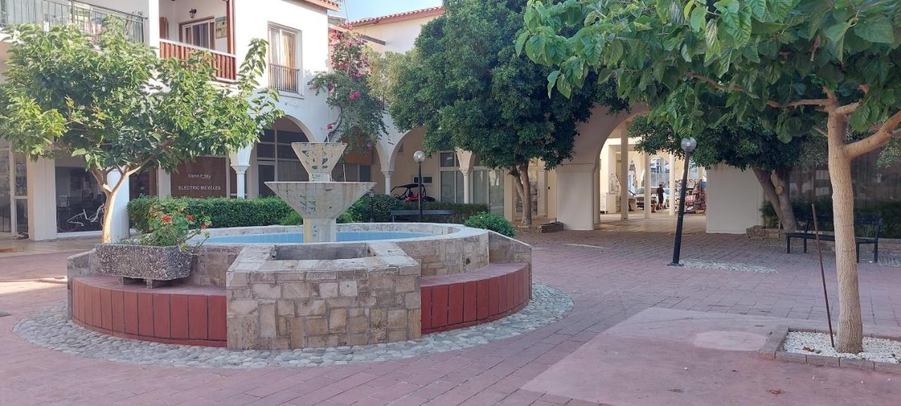 Eleantre Holiday Apartments Paphos Ngoại thất bức ảnh
